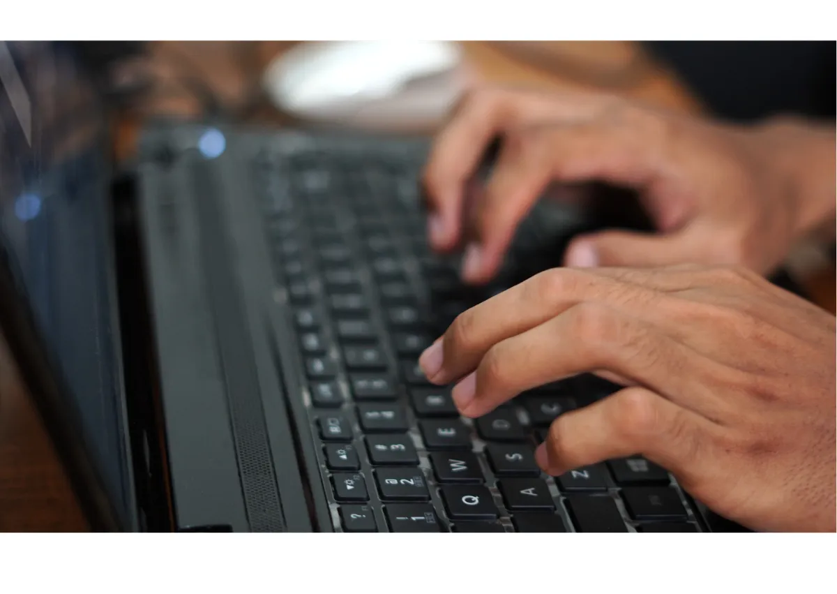 Текстовые нейросети и их возможности для бизнеса: 10 примеров использования для создания контента